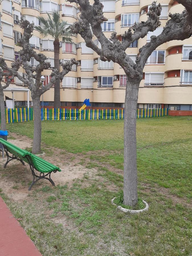 La Pineda Beach Studio Near Port Aventura Apartment Bagian luar foto